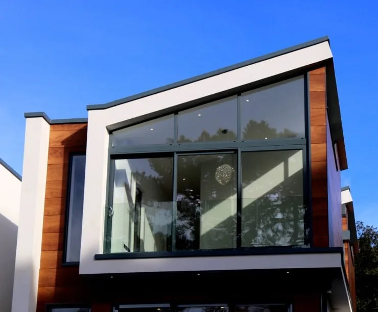 Laminated Glass vs. Acrylic Soundproofing: Which Is Better?