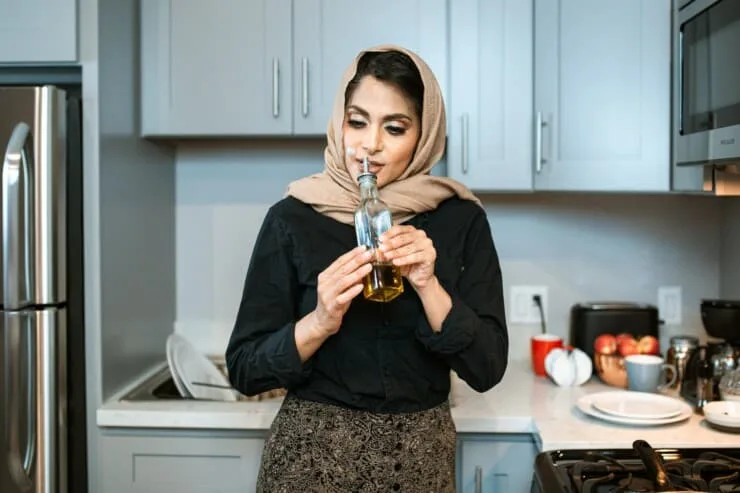 Why Is There a Strange Vinegar Smell in My House?